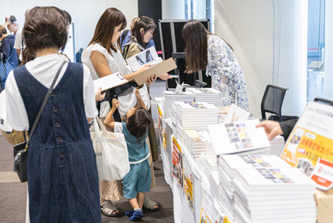 ホワイエ 販売コーナー