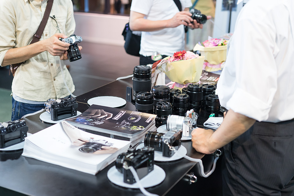 写真展の様子：東京カメラ部2030写真展
