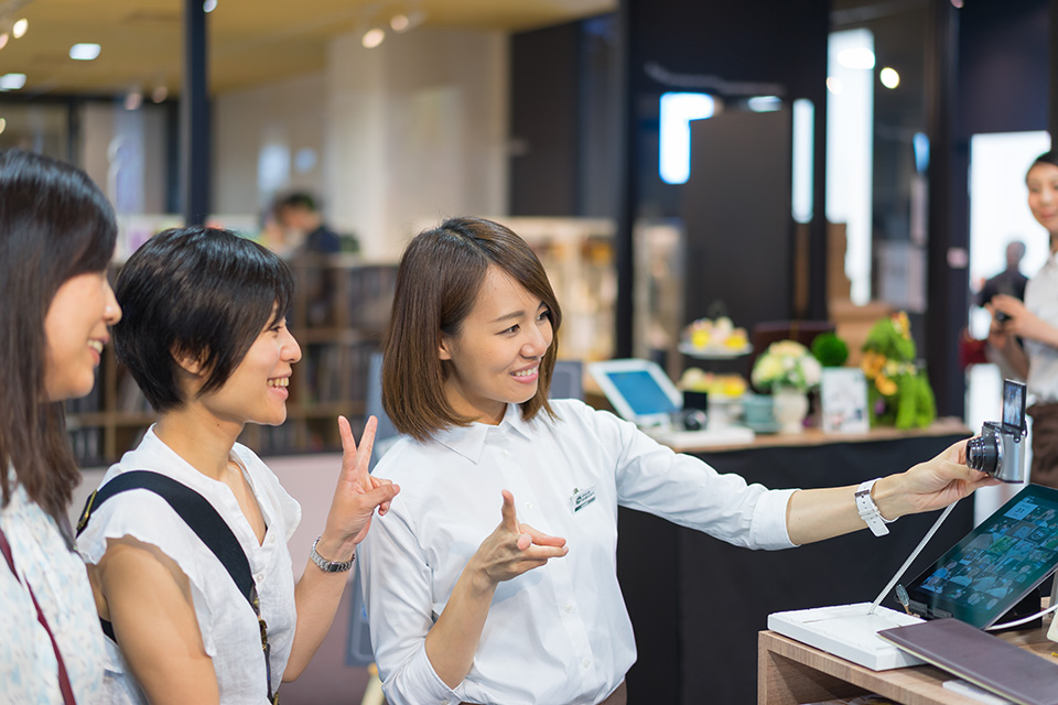 写真展の様子：東京カメラ部2020写真展