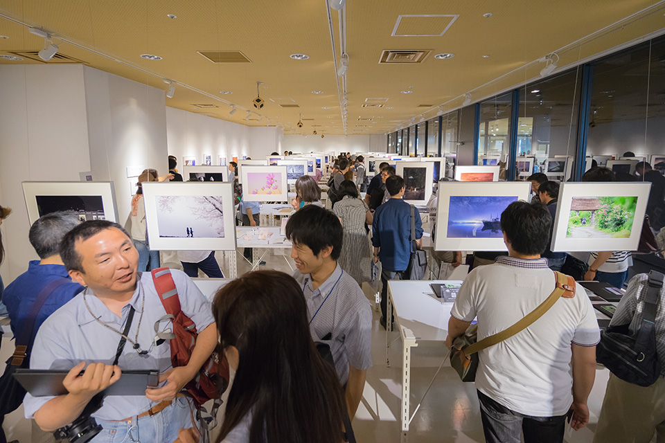写真展の様子：東京カメラ部2015写真展