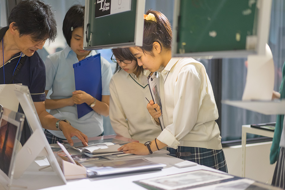 写真展の様子：東京カメラ部2015写真展