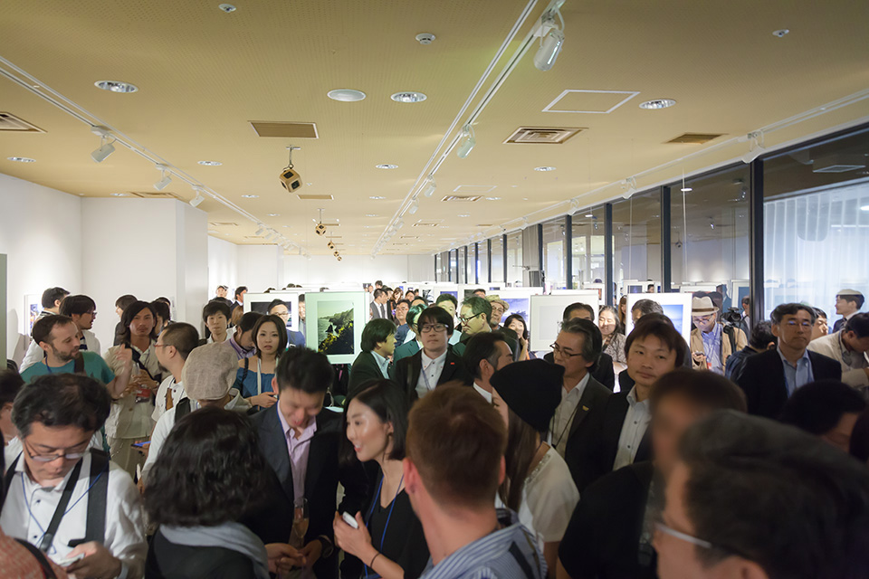 レセプションの様子：東京カメラ部2015写真展