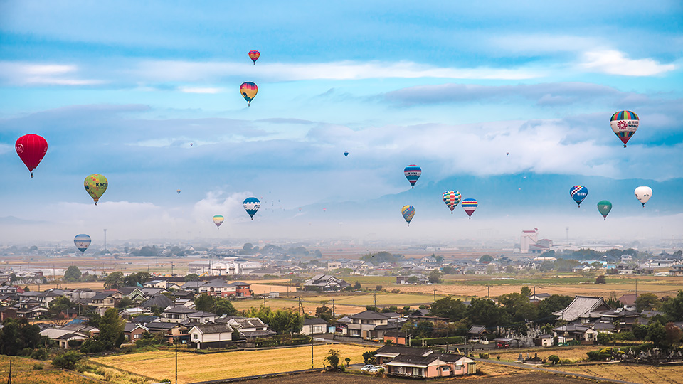 東京カメラ部10選 藤原嘉騎、別所隆弘、八木千賀子×特定非営利活動法人 熱気球運営機構 会長 町田耕造×佐賀市 経済部 2016熱気球世界選手権 推進室広報・イベント係長 杠 精士郎「大空を撮ろう！ ～被写体としての熱気球の魅力～」