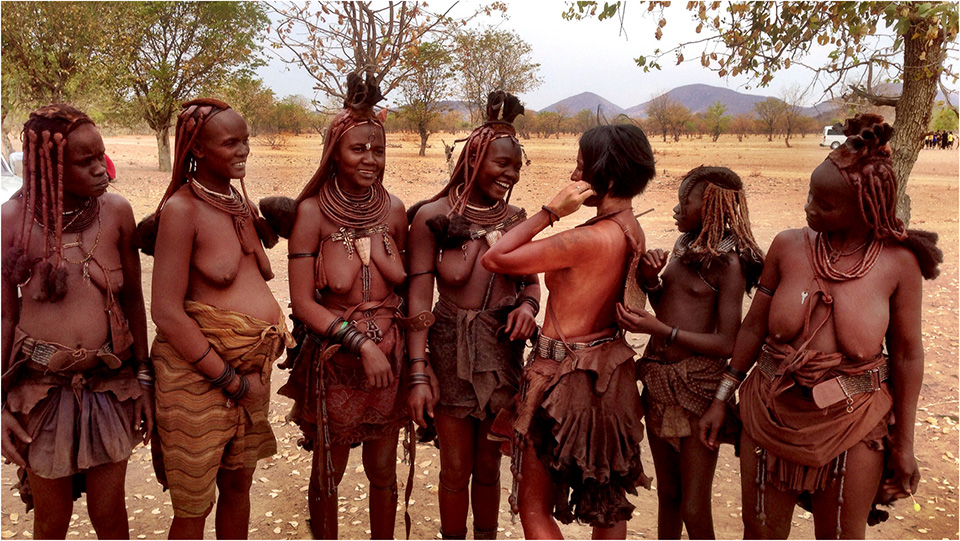 ヨシダナギ × 旅する鈴木トークショー「撮りたい。という衝動 ～ヨシダ、裸でアフリカをゆく出版記念～」