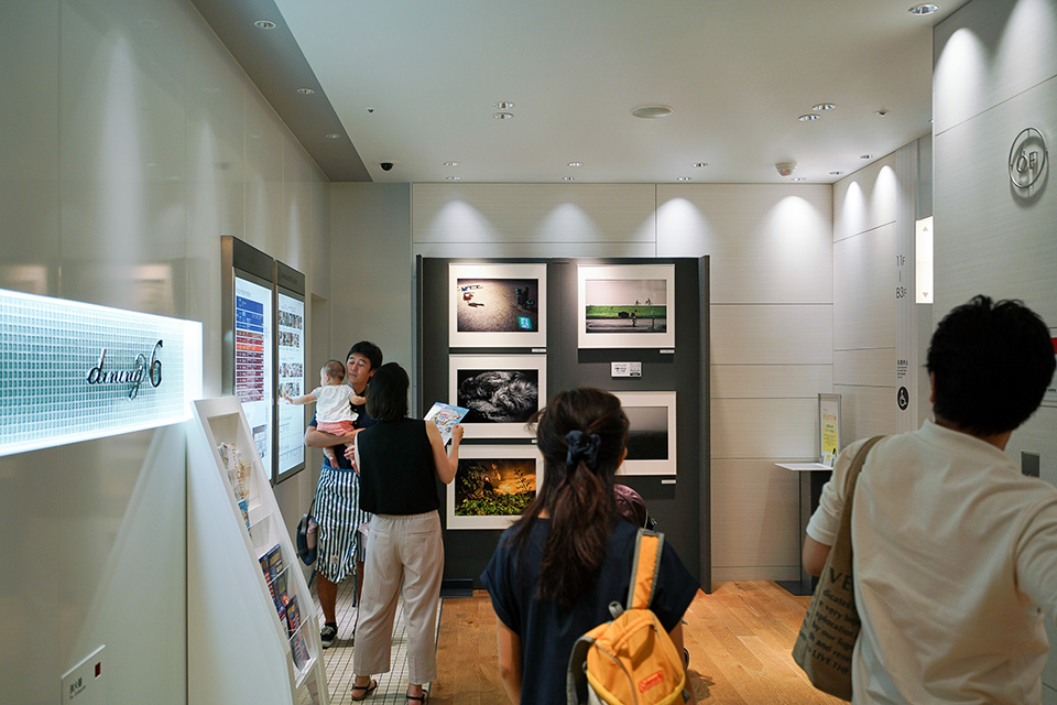 写真展の様子：東京カメラ部2015写真展