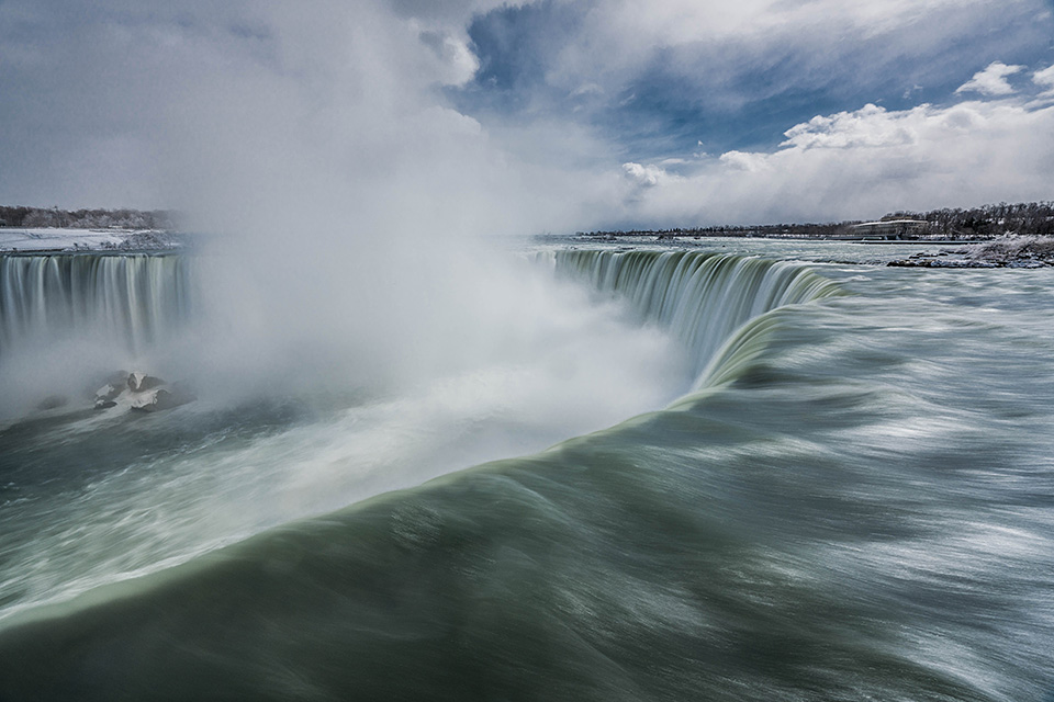 東京カメラ部10選 井上浩輝氏 × カナダ・オンタリオ州観光局 田中恵美氏 × エイチ･アイ･エス 田島裕司氏「建国150周年記念 　あったかい、冬カナダ“冬カナダの魅力と冬の撮り方～ナイアガラとトロント編”」