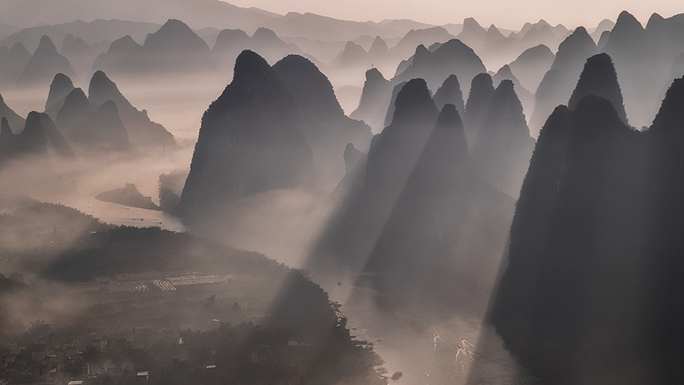 日経ナショナル ジオグラフィック社 出版ディレクター 尾崎憲和氏 × 東京カメラ部10選 浅岡省一氏、Kyon.J氏、 八木千賀子氏 × 東京カメラ部運営「人生を変えた写真」