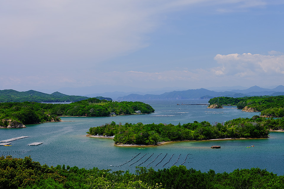 環境省：環境省国立公園課国立公園利用推進室 宮森由美子、東京カメラ部10選 北川力三、本間昭文、東京カメラ部コンテスト入賞者 清水啓、東京カメラ部運営「ともに守り、伝えていく　国立公園の魅力」｜東京カメラ部2019写真展