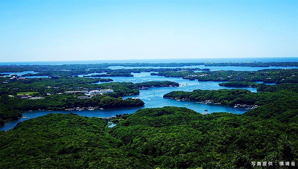 環境省：環境省国立公園課国立公園利用推進室 宮森由美子、東京カメラ部10選 北川力三、本間昭文、東京カメラ部コンテスト入賞者 清水啓、東京カメラ部運営「ともに守り、伝えていく　国立公園の魅力」｜東京カメラ部2019写真展