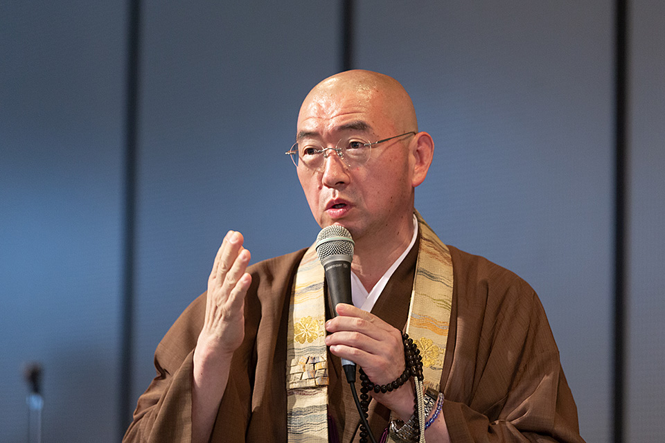 総本山仁和寺 執行長 真言宗御室派宗務総長 吉田正裕、東京カメラ部10選 柄木孝志、別所隆弘、浅岡省一、東京カメラ部運営「仁和寺×東京カメラ部　日本の文化財の美しさを後世に伝える　～青もみじライトアップ2019～」｜東京カメラ部2019写真展