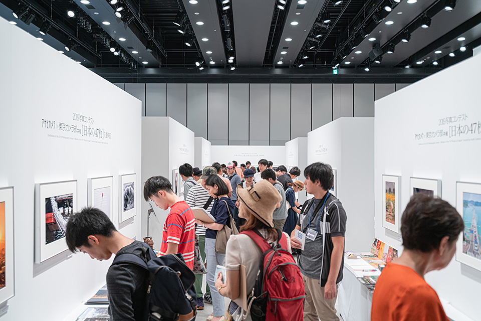 写真展の様子：東京カメラ部2019写真展