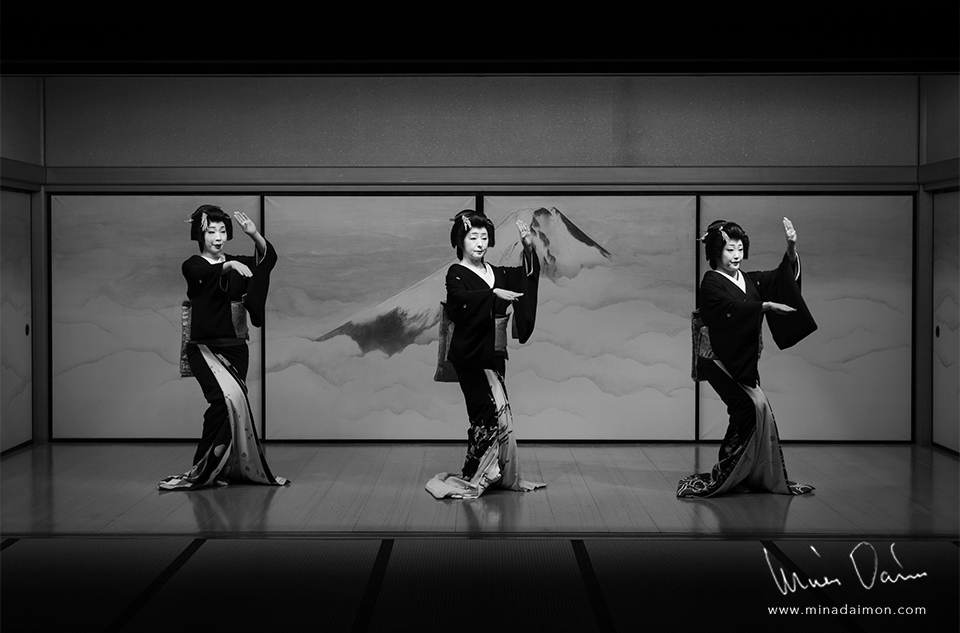 大門美奈が撮った踊りの文化― LEICA x LUMIX ―