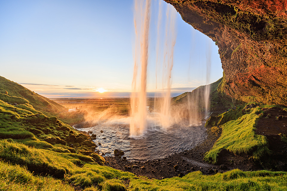 日経ナショナル ジオグラフィック「公式写真集『この世界とともに。』発売記念トークショー『写真の物語』」