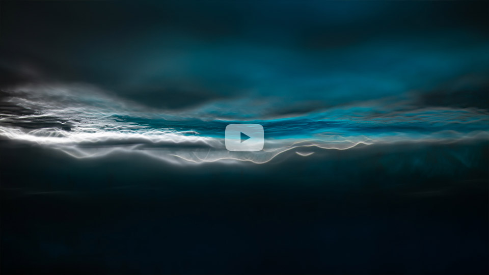 古国府　薫さんの作品「Solid Fluid 003 Wave」